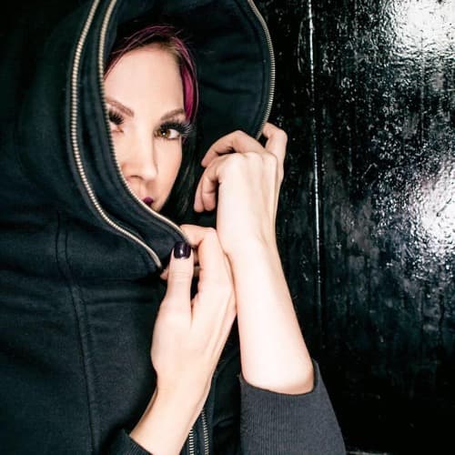 Dani Deahl